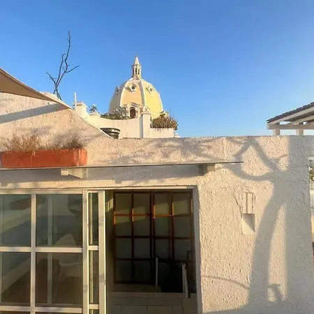 Tiny Duplex In The Walled City With Private Rooftop *